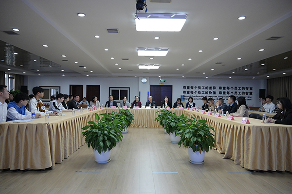 幼2会议室照片.jpg