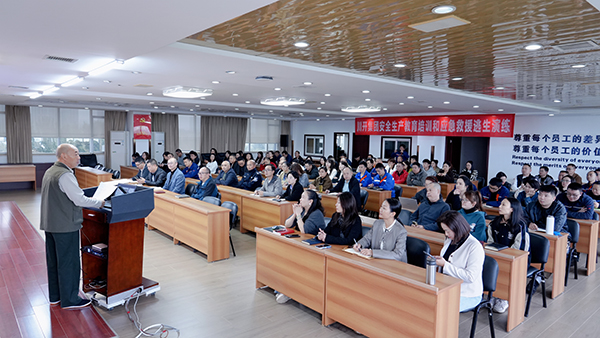 法治护航出产  责任筑牢安全 ——pp电子模拟器集团组织发展安全出产法进建及消防培训演练
