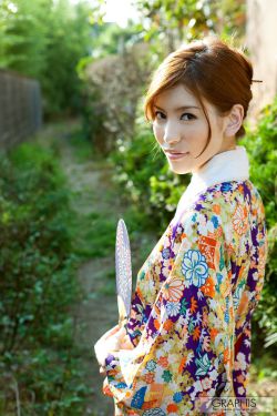 美女脱光衣服照片